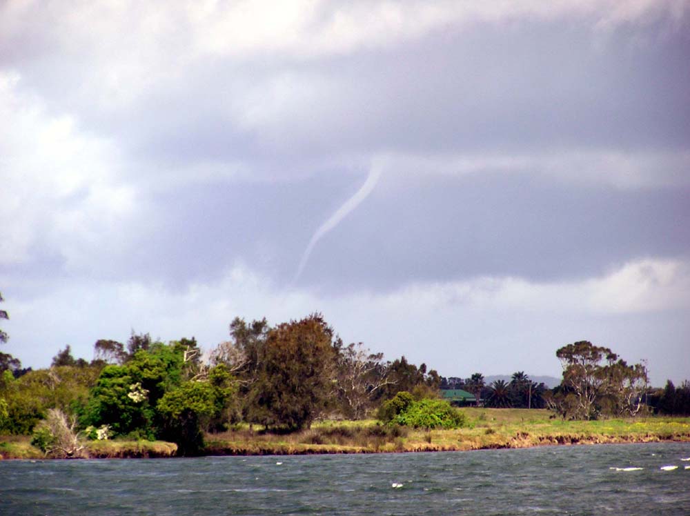 11sep2006_tornado_zoom1_near_jerseyville_nsw