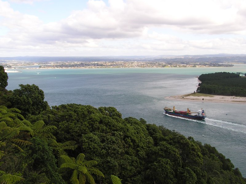 11apr2004_tauranga_from_mt_maunganui